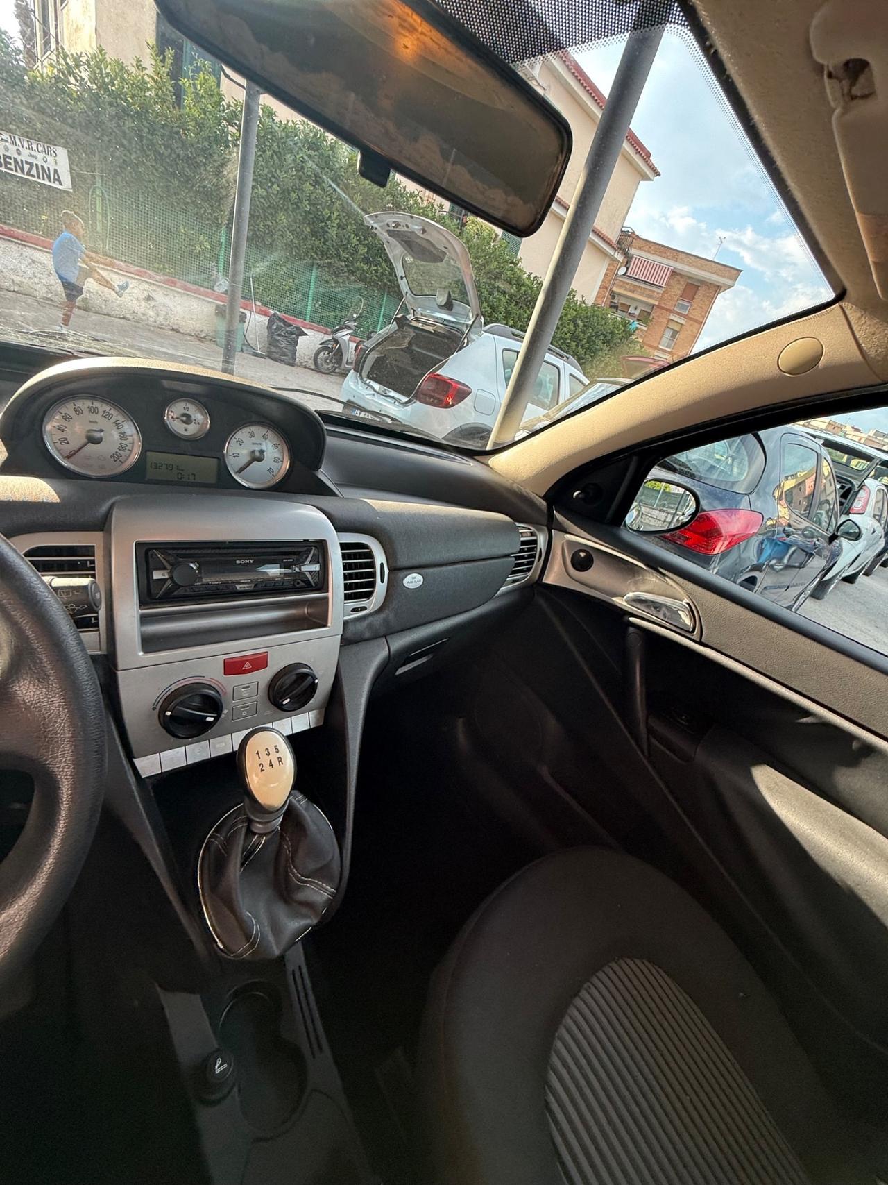 Lancia Ypsilon 1.2 Argento