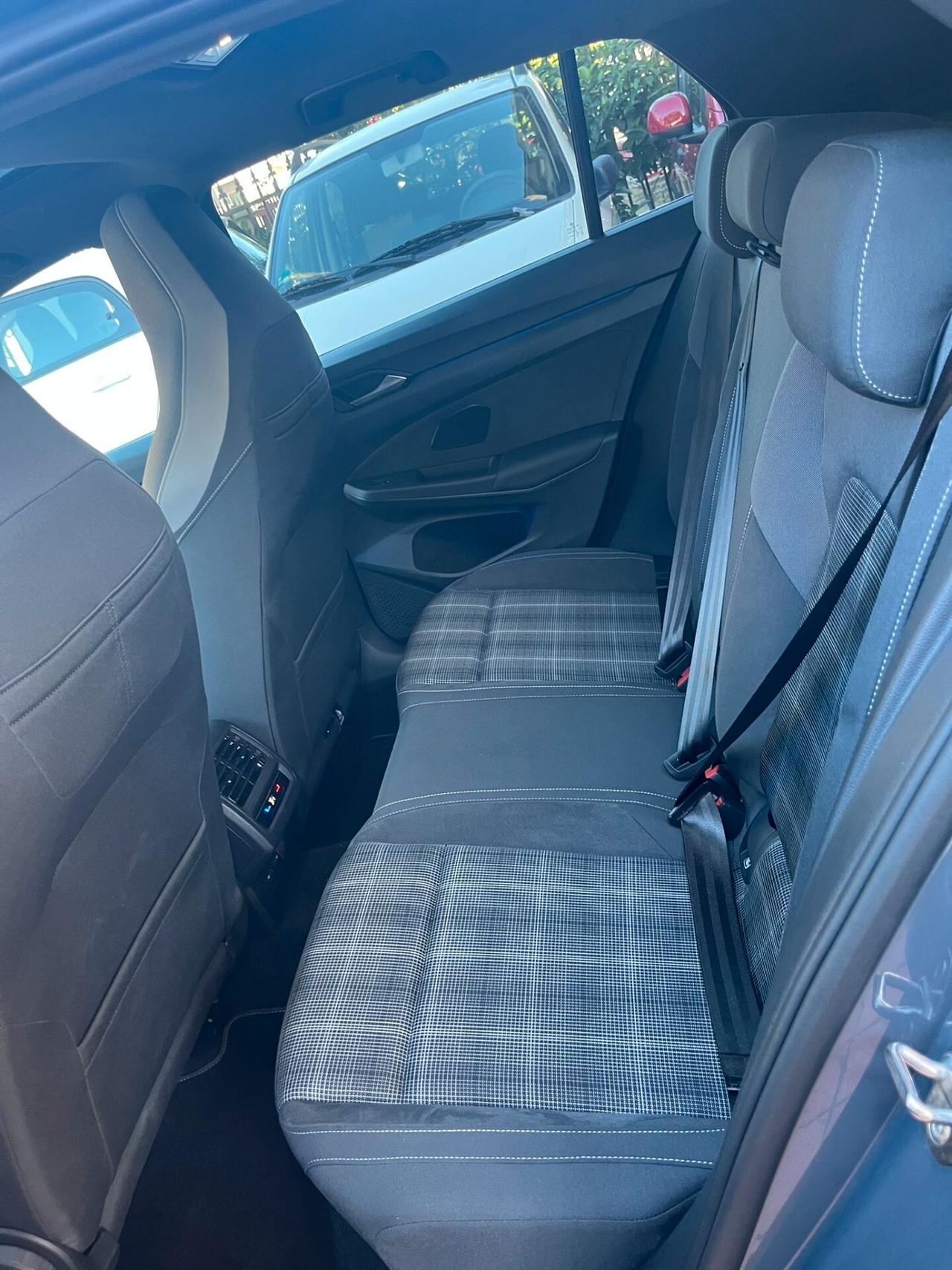 Volkswagen Golf GTD 200 CV