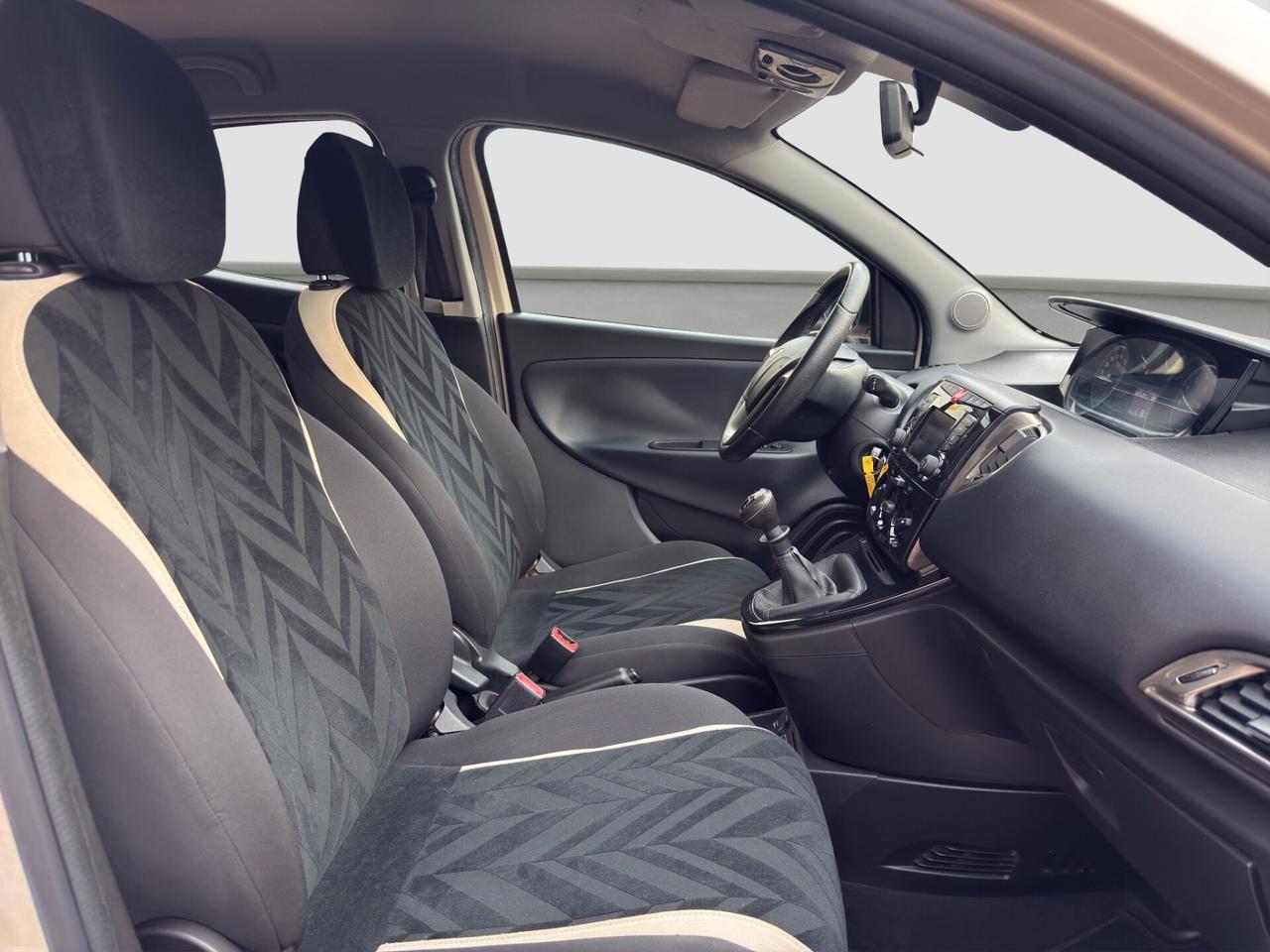 Lancia Ypsilon 1.2 69 CV 5 porte GPL Ecochic Gold