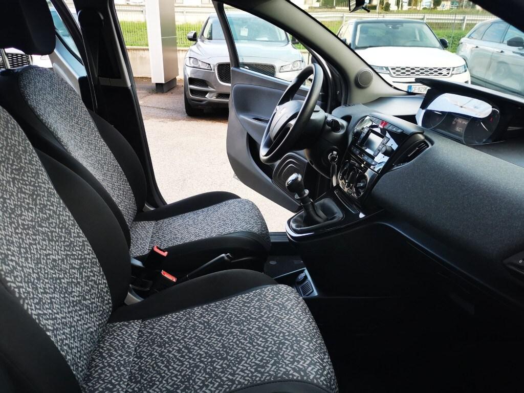 LANCIA Ypsilon 3ª serie Ypsilon 1.2 69 CV 5 po...