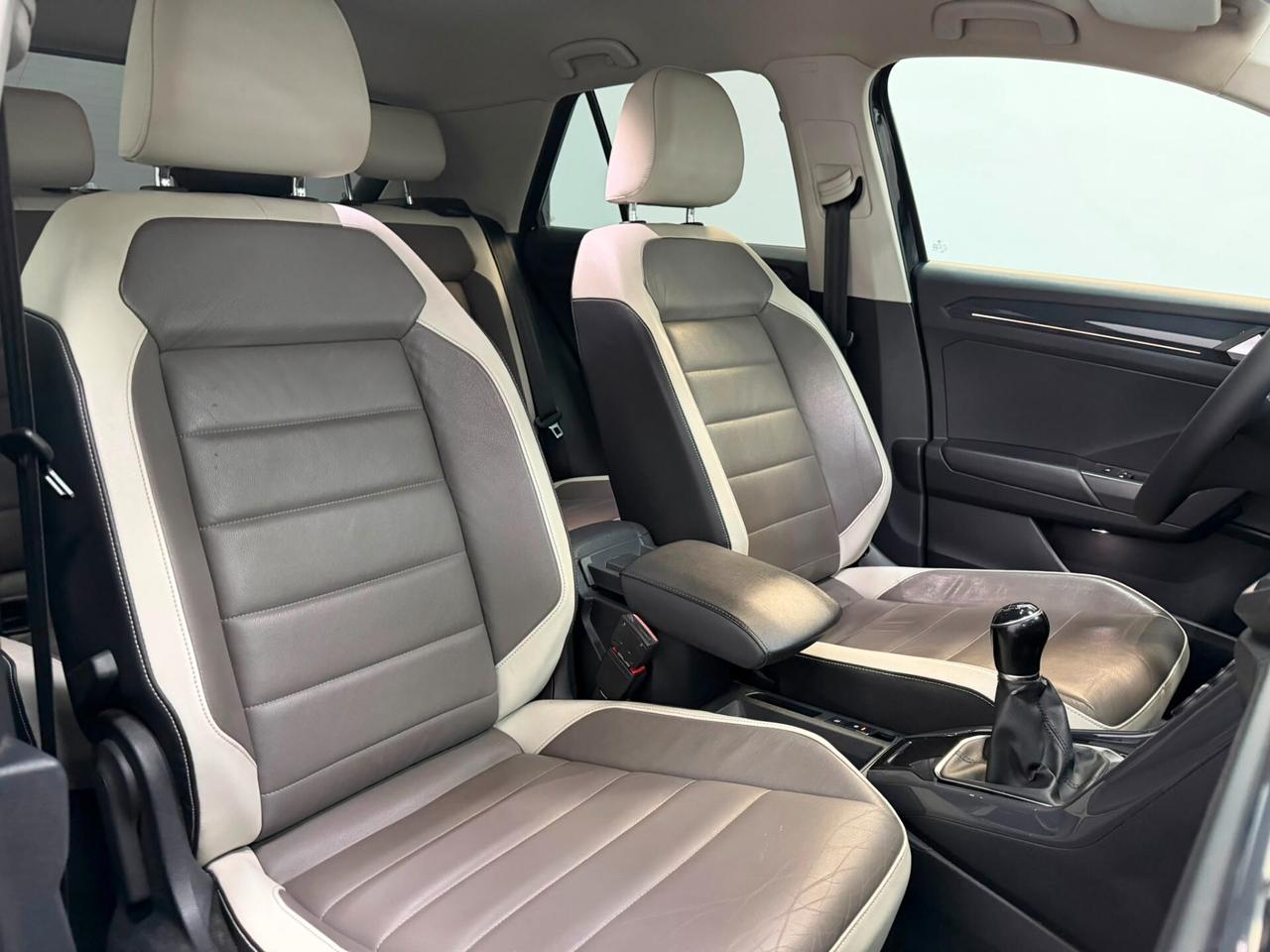 Volkswagen T-Roc 1.6 TDI SCR Style R-Line