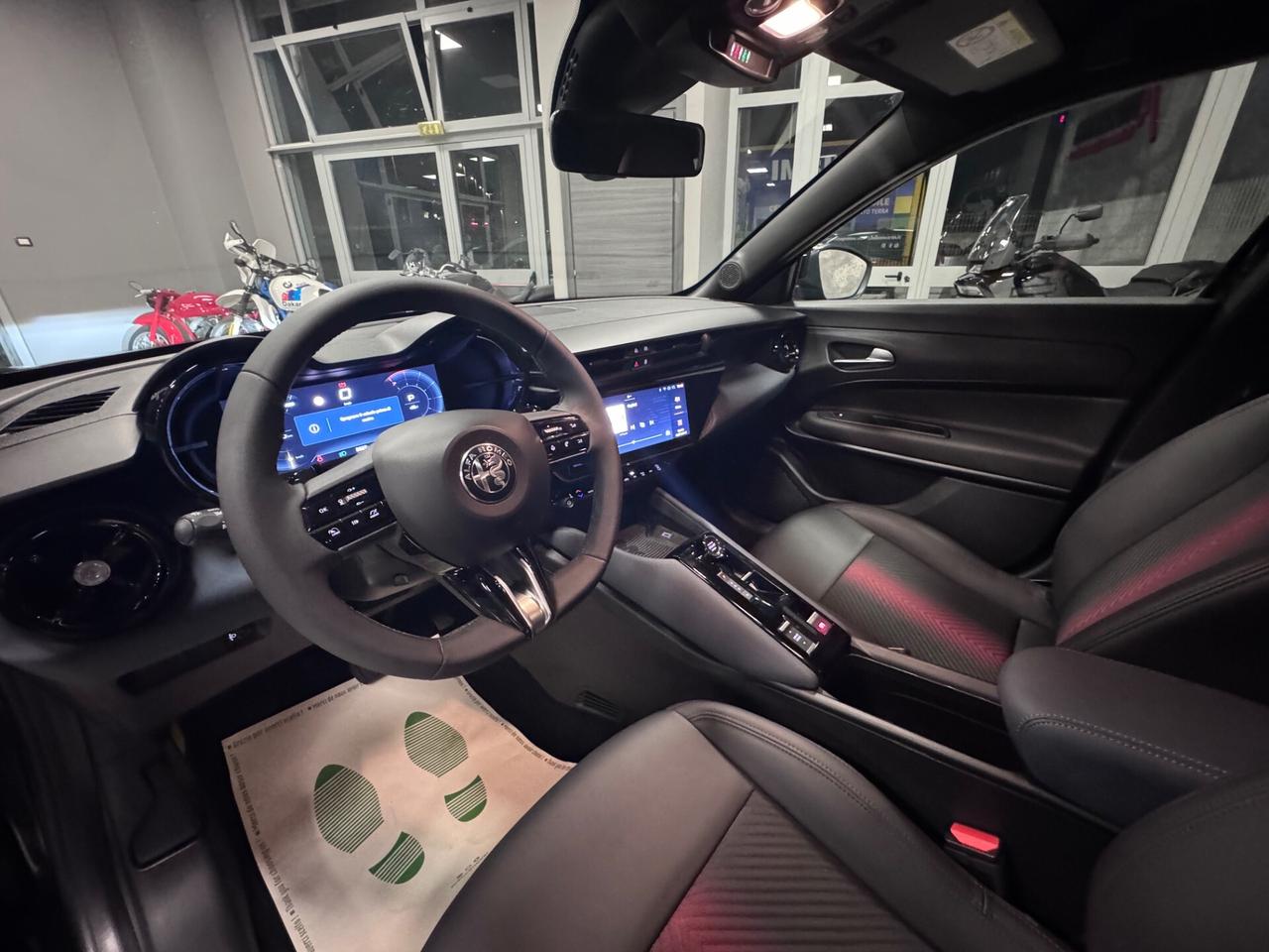 ALFA ROMEO JUNIOR HYBRID DCT SPECIALE