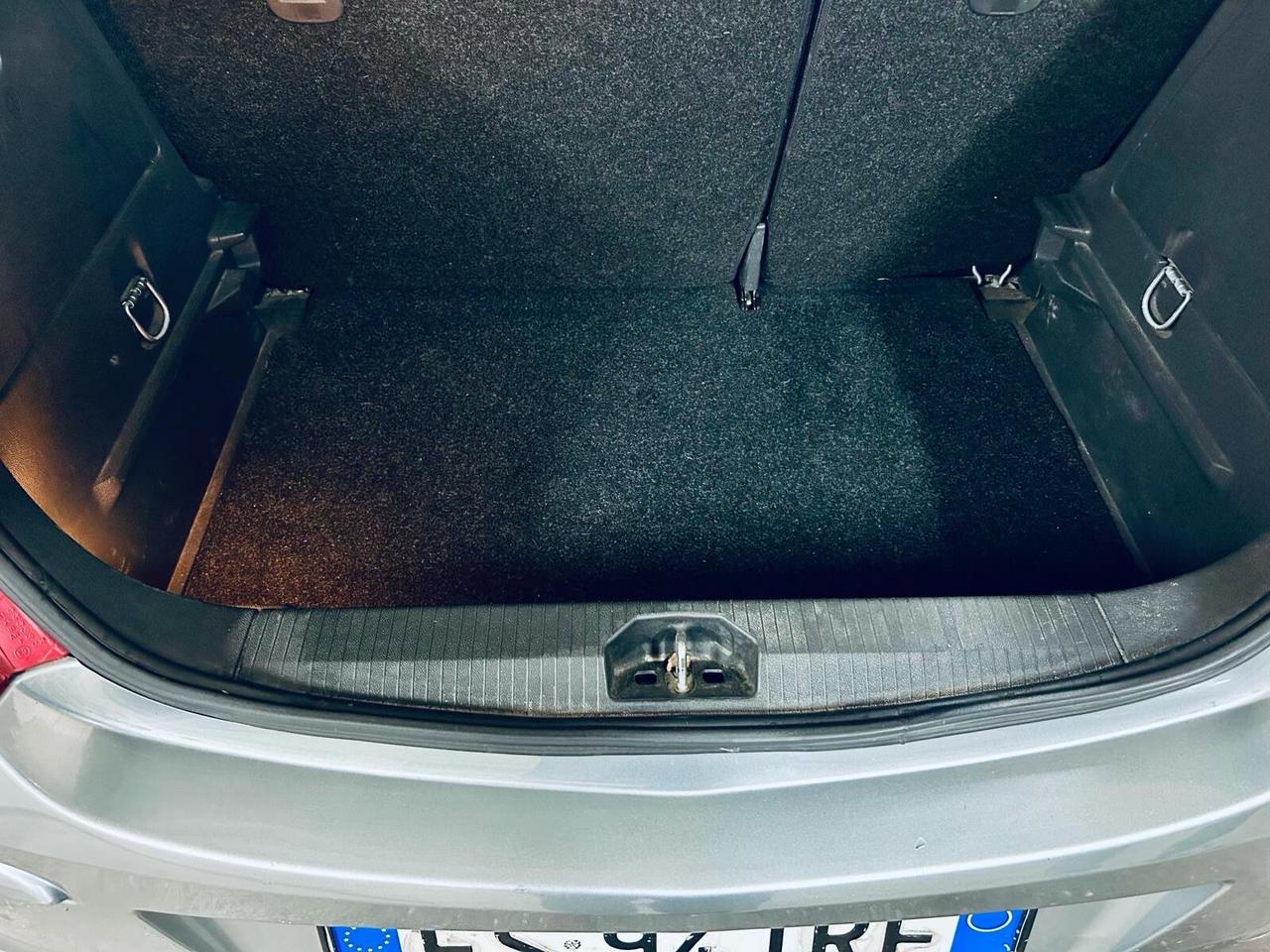 Opel Corsa 1.2 85CV GPL DELLA CASA