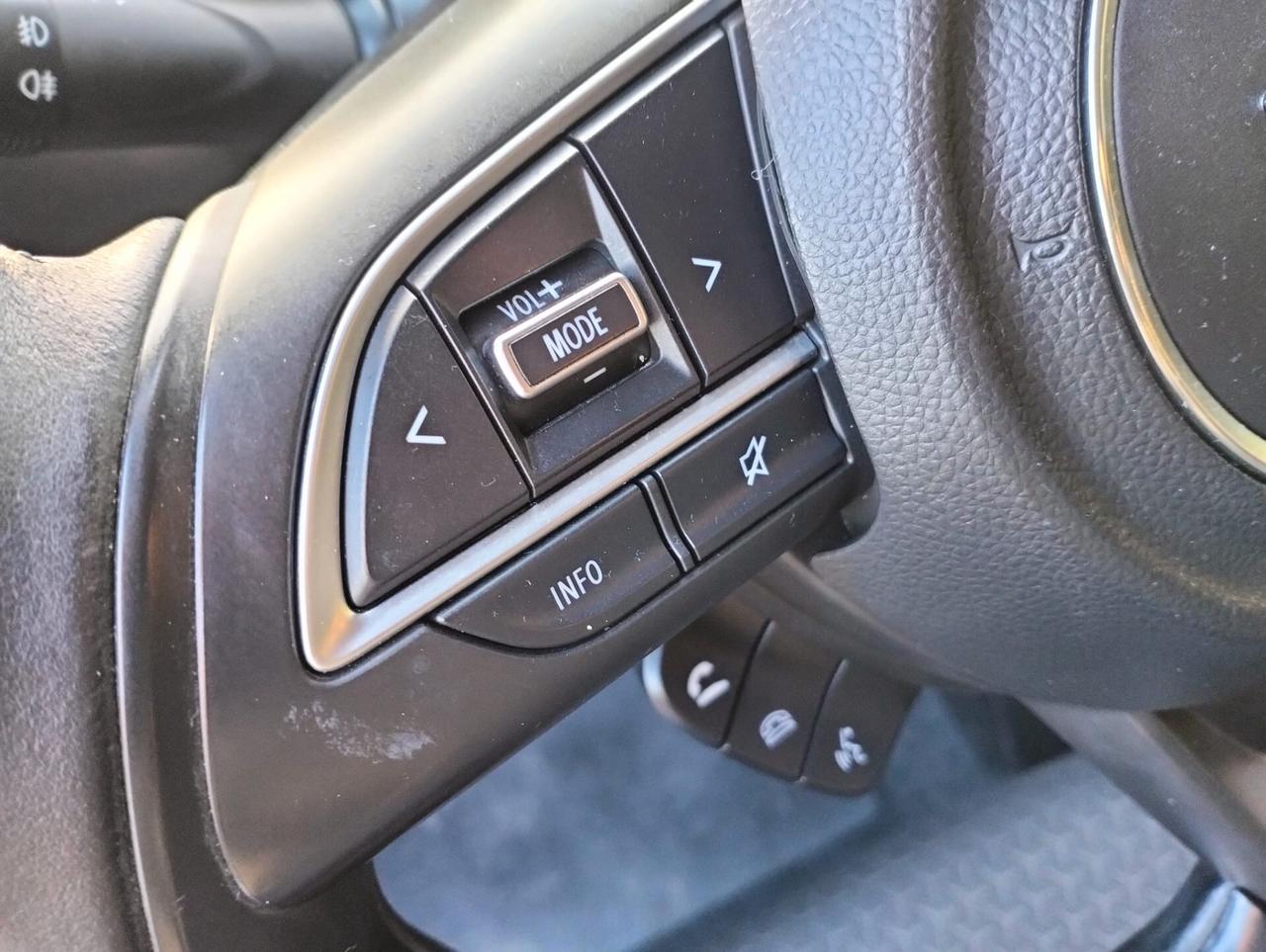 Suzuki Swift 1.2 Hybrid Top