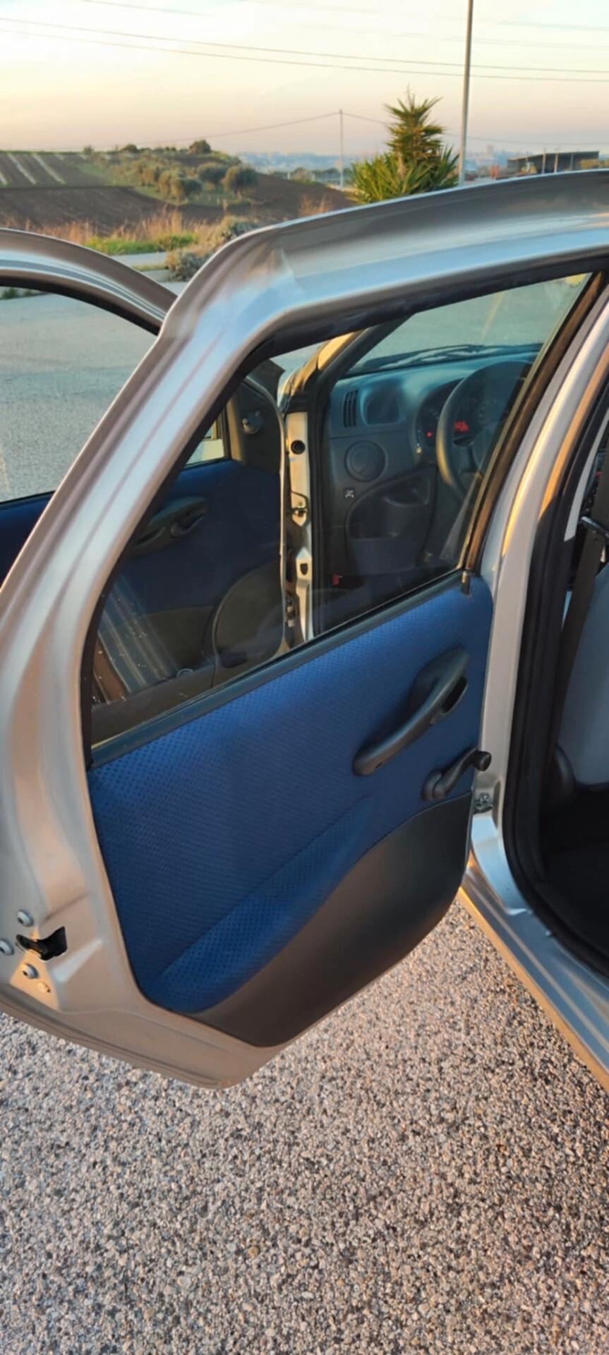 Fiat Punto 1.2i cat 5 porte ELX