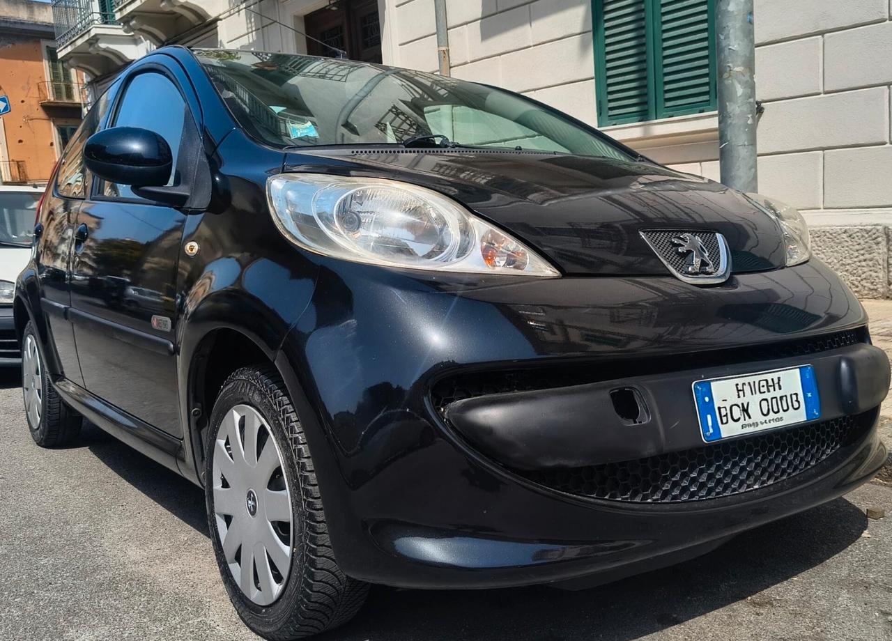 Peugeot 107 1.0 68CV 3p. Plaisir
