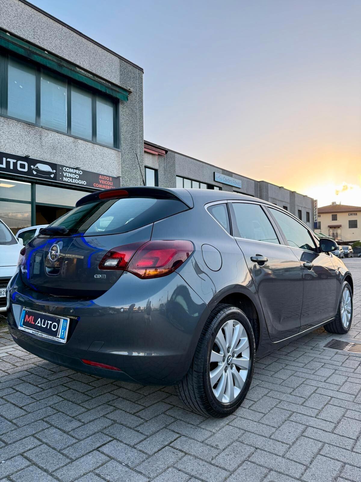 Opel Astra 1.7 CDTI 125CV COSMO 5P - OK NEOPATENTATO