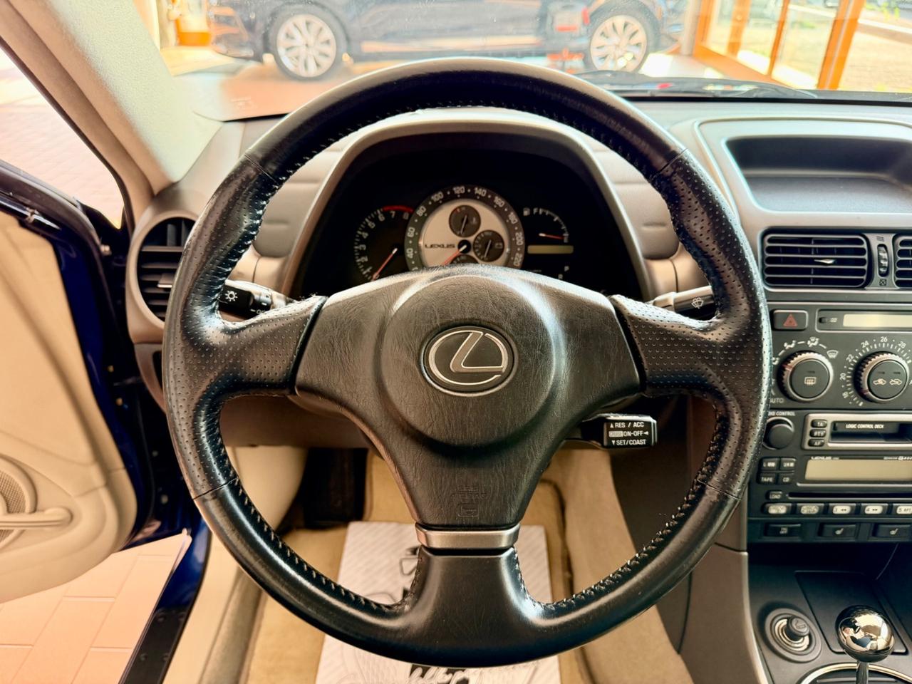 Lexus IS 200 2000 benzina 155cv Autom - 51.000km
