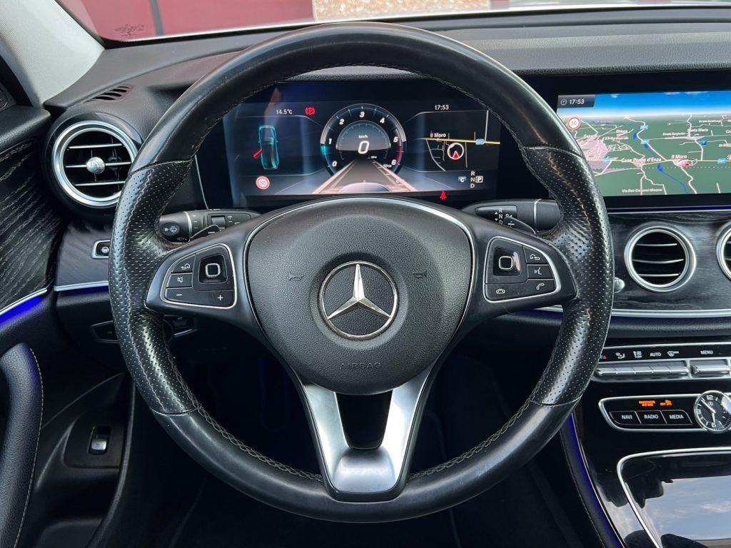 Mercedes-Benz E 220 d S.W. Auto Premium AMG