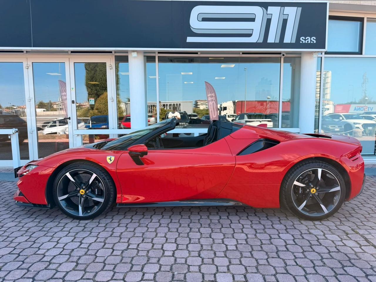 Ferrari SF90 Spider