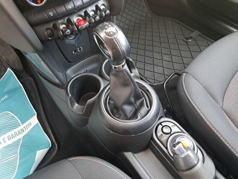 MINI Mini 5 porte 1.5 Cooper D 5p Business auto