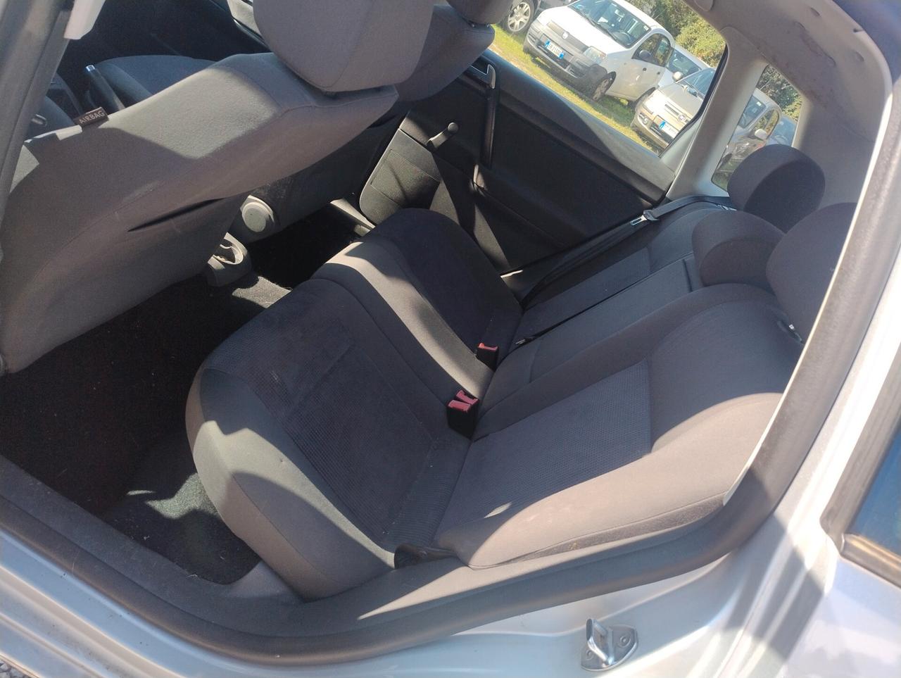 Volkswagen Polo 1.4/80CV TDI 5p. Sportline