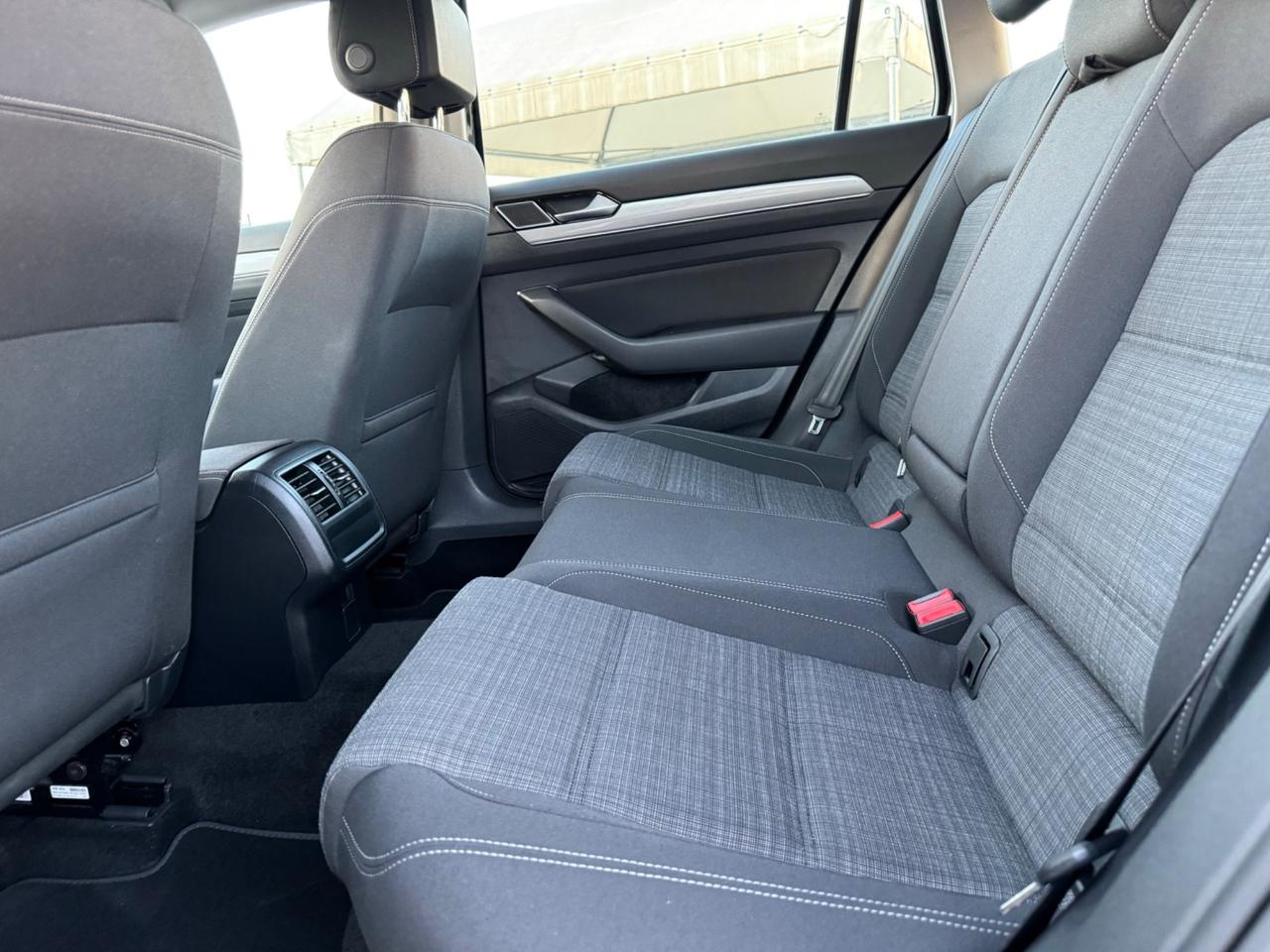VOLKSWAGEN PASSAT 2.0 Tdi 150CV - Led Carplay 17