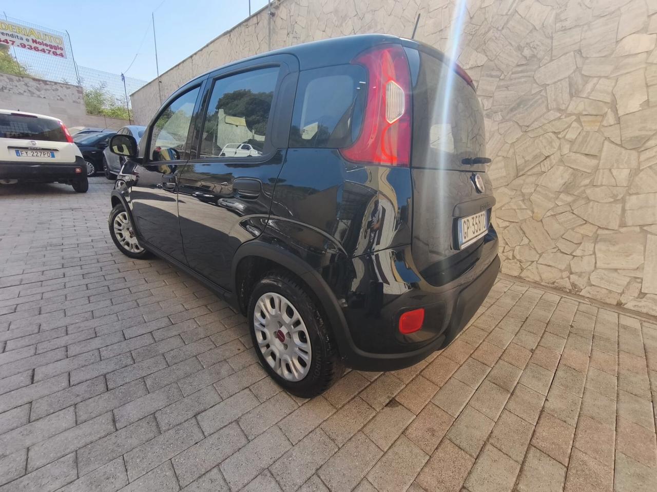 Fiat Panda 1.0 FireFly S&S Hybrid Garmin