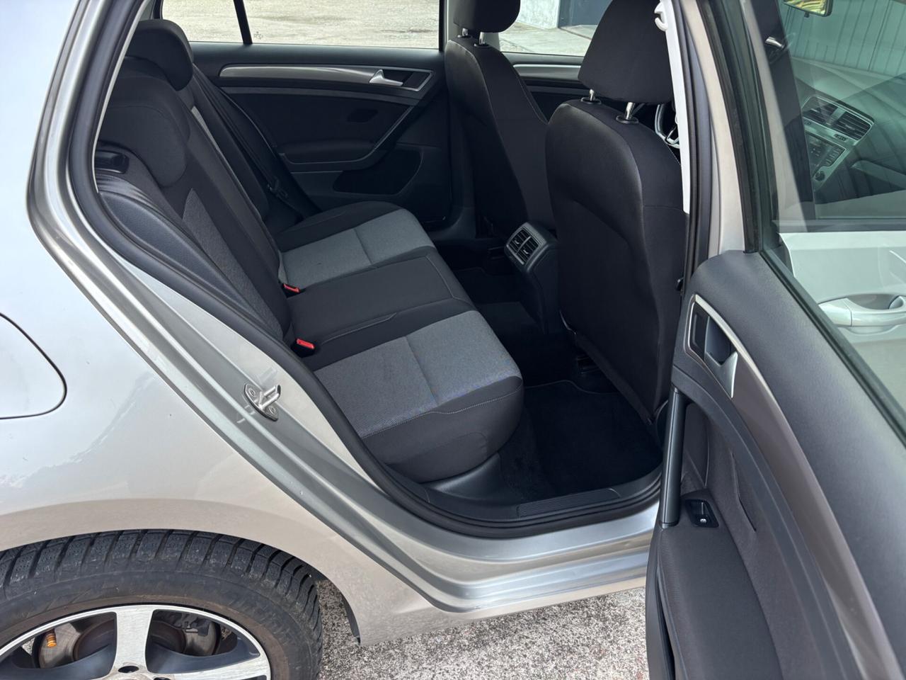 Volkswagen Golf 1.6 TDI. (EURO6-B) garanzia