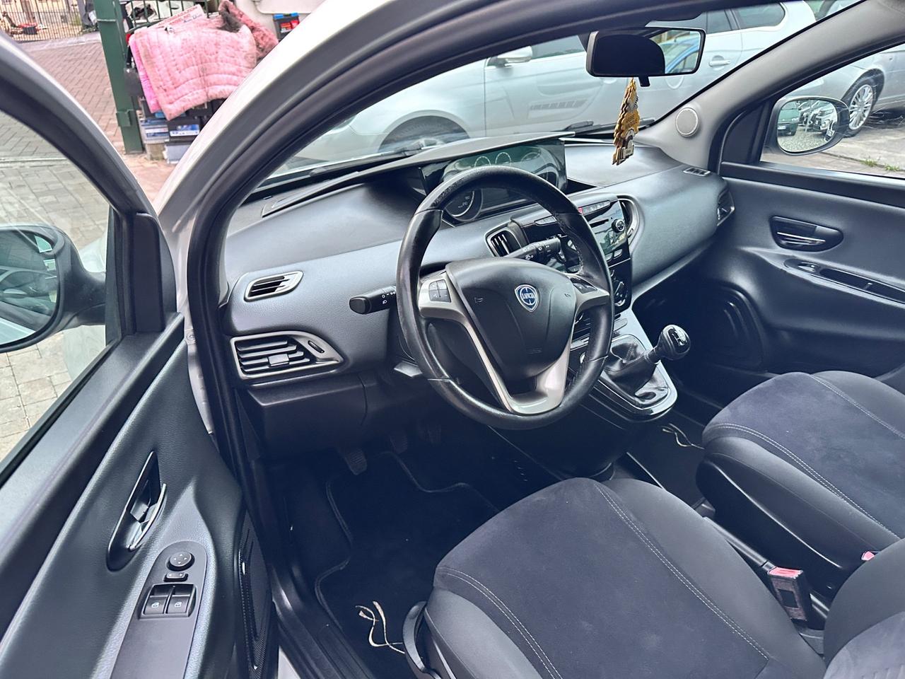 Lancia Ypsilon 1.3 MJT 95 CV MOTORE DA SISTEMARE