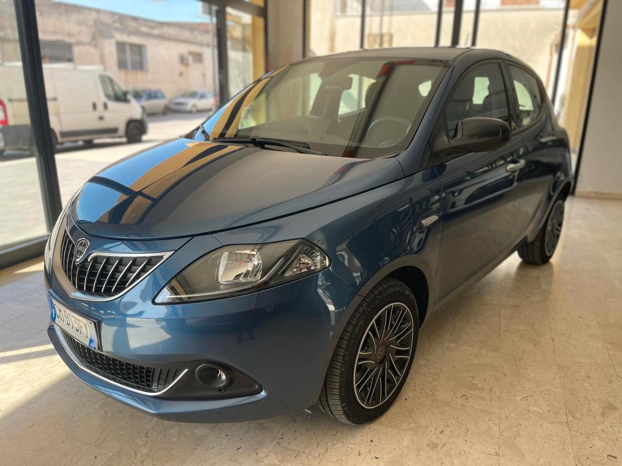 Lancia Ypsilon 1.0 FireFly 5 porte S&S Hybrid Gold Plus