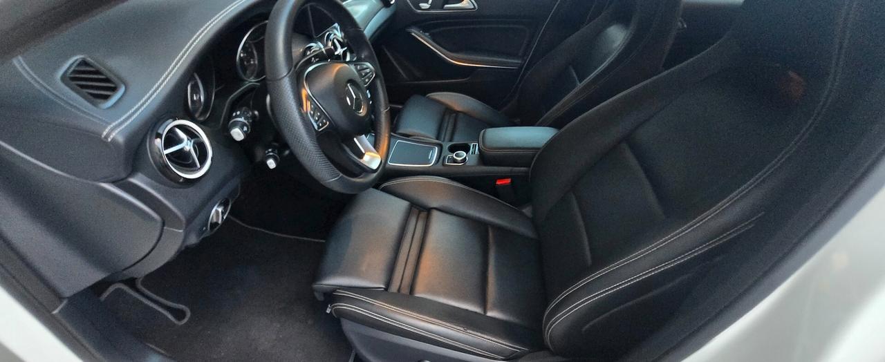 Mercedes-benz GLA 200 d Automatic Premium Night Edition