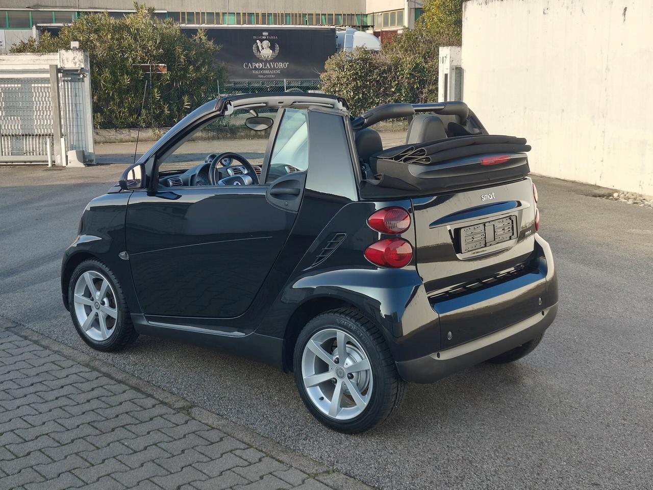 Smart ForTwo 1000 52 kW MHD cabrio pure