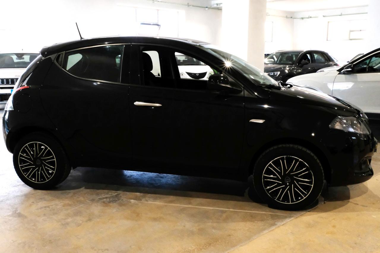 Lancia Ypsilon 1.0 FireFly 5 porte S&S Hybrid