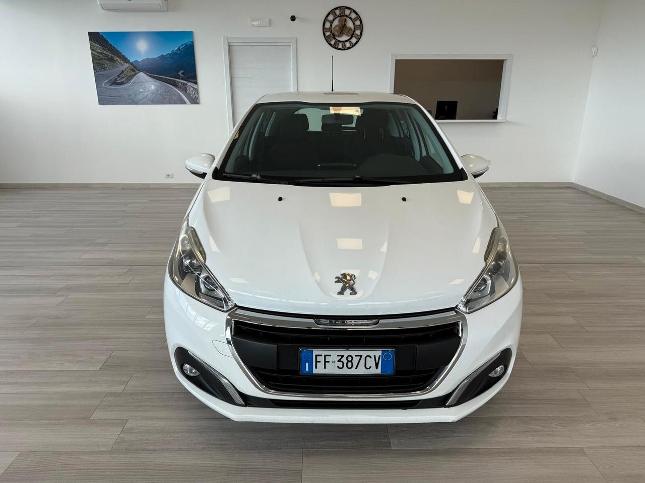 Peugeot 208 PureTech 82 5p. GPL Allure