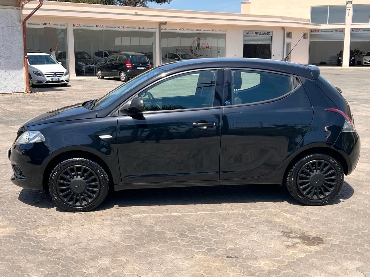 Lancia Ypsilon 1.2 69 CV 5 porte GPL Ecochic Elefantino Blu