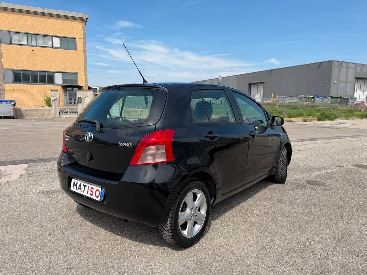 Toyota Yaris 1.0 5p Sol 130000 km
