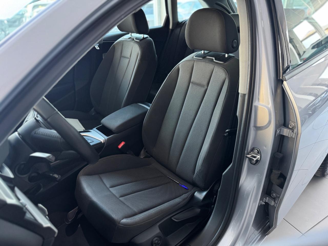 Audi A4 35 TDI/163 CV S tronic line edition