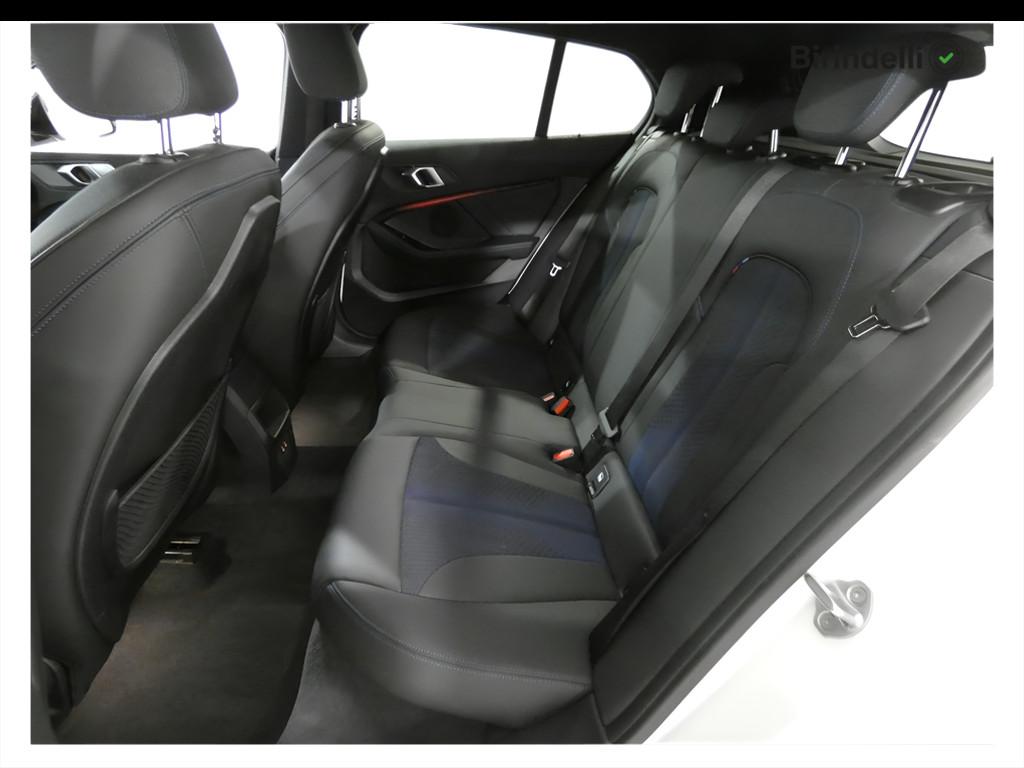 BMW Serie 1 (F40) - 118d 5p. Msport