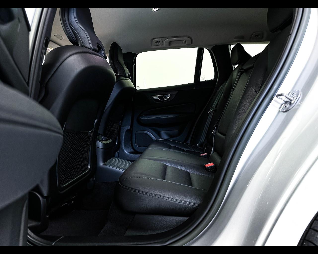 VOLVO V60 T6 Recharge AWD Plug-in Hybrid Inscription
