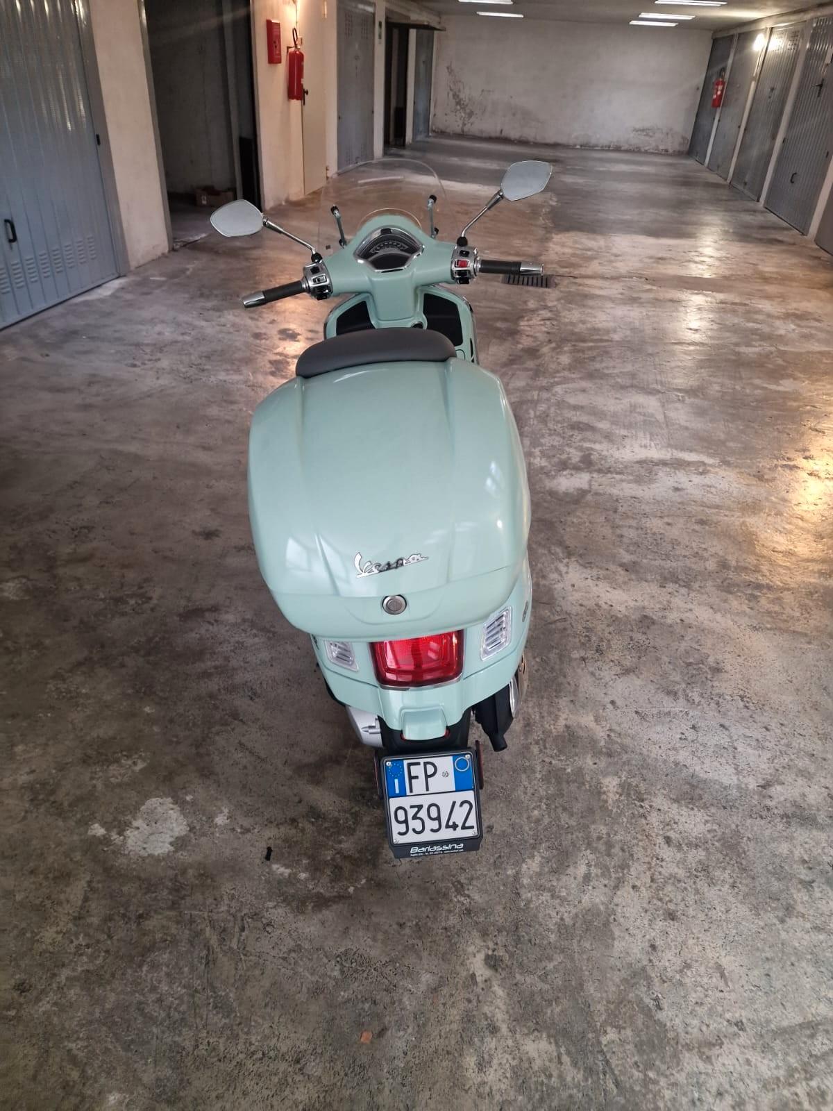 Vespa 310 GTS hpe