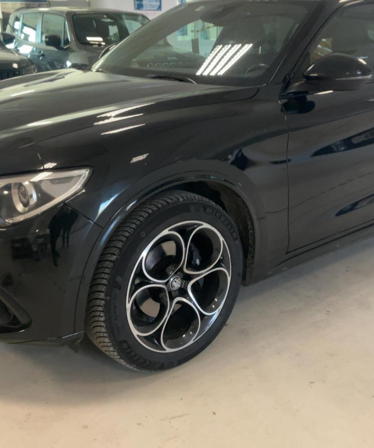 Alfa Romeo Stelvio Total Black Q4 Veloce