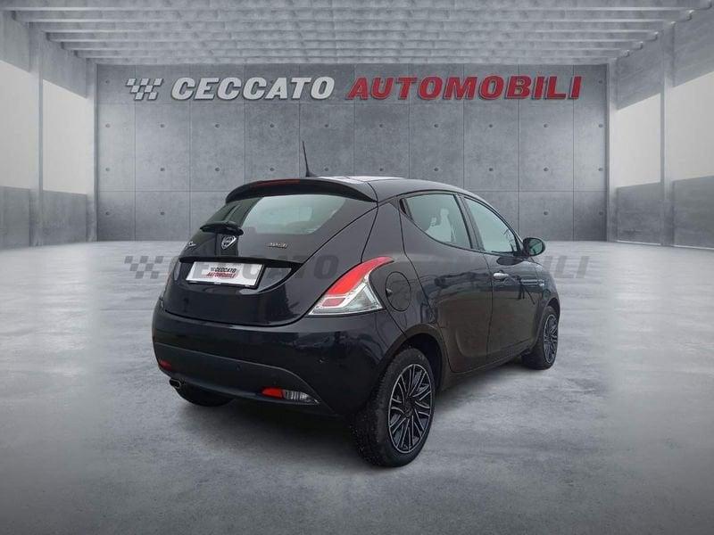 Lancia Ypsilon Ypsilon 1.0 firefly hybrid Gold s&s 70cv 5p.ti