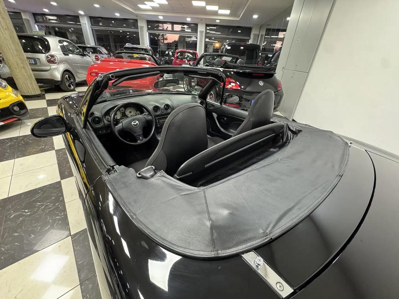 Mazda MX-5 1.6i 16V cat