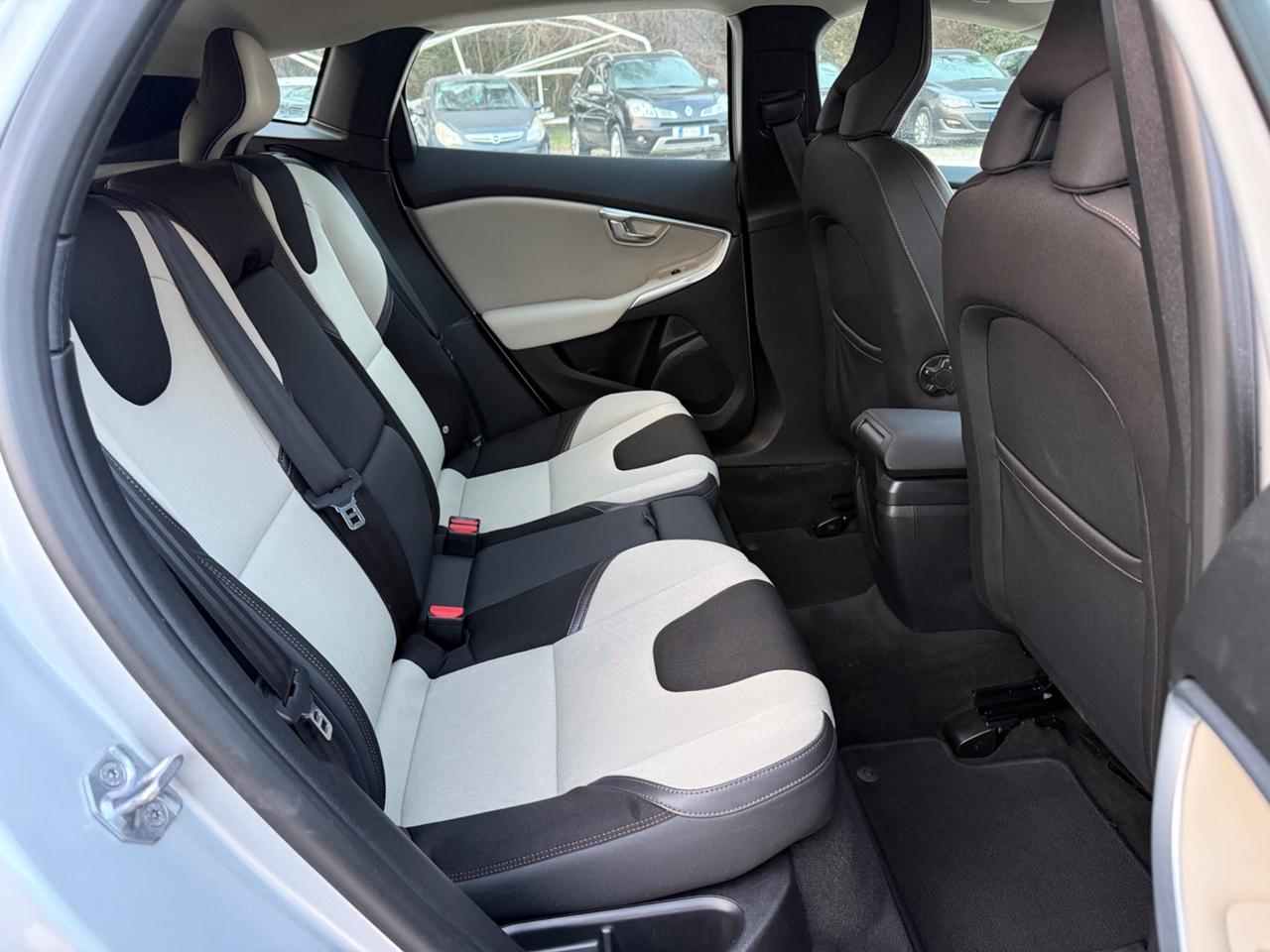 Volvo V40 Cross Country D2 GARANZIA R-DESIGN SPORT