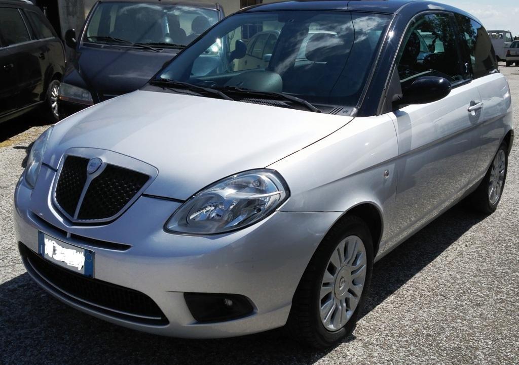 LANCIA - Ypsilon - 1.4 16V Sport MomoDesign