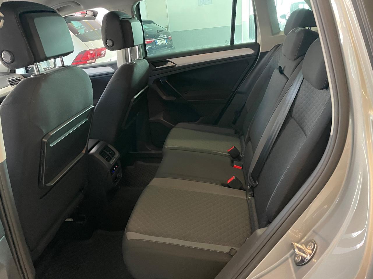 Volkswagen Tiguan 2.0 TDI SCR DSG 4MOTION Business Led Telec.