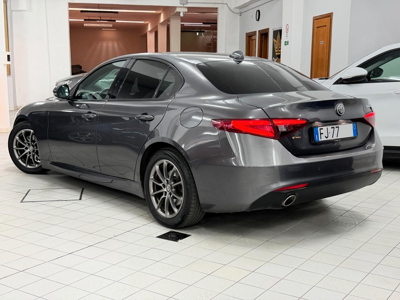 Alfa Romeo Giulia 2.2 TD 150 CV BUSINESS NAVI DISTRIBUZIONE ESEGUITA