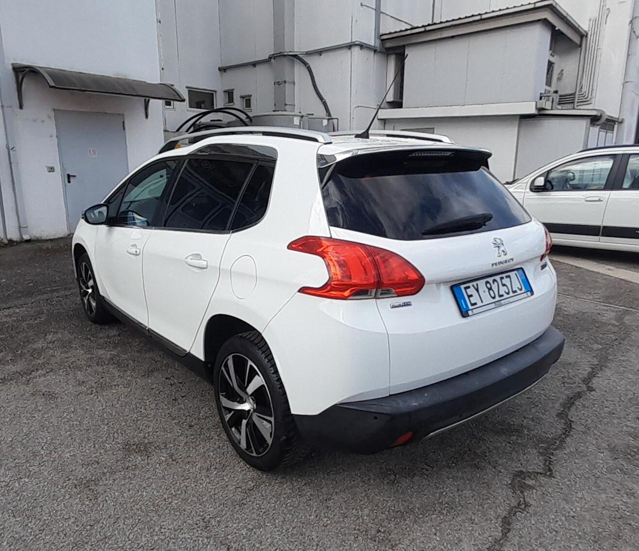 Peugeot 2008 BlueHDi 120 S&S Féline