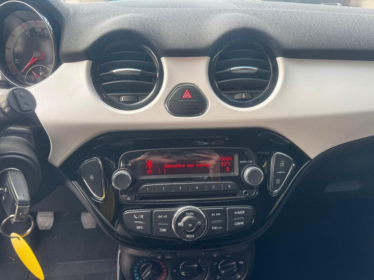 Opel Adam 1.2 70 CV Glam