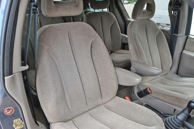Chrysler Voyager 2.5 CRD LE * 7 POSTI *
