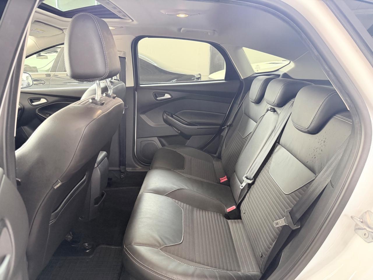 Ford Focus 1.0 EcoBoost 125CV PANORAMICO Titanium