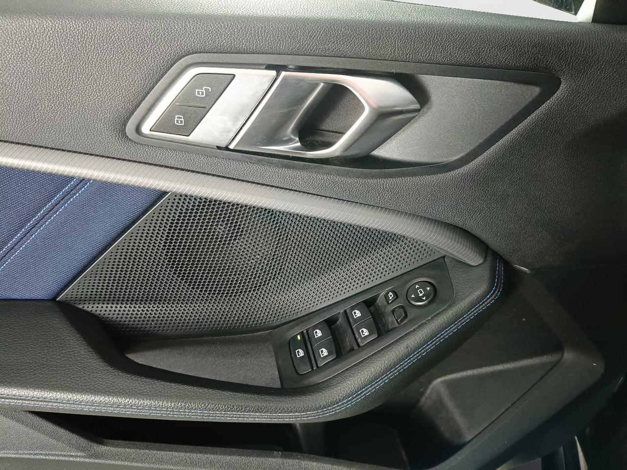 BMW Serie 1 F40 - 118d Msport auto