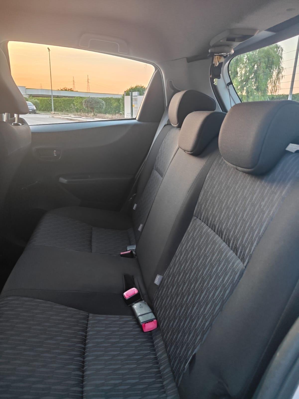 Toyota Yaris 1.0 5 porte Lounge