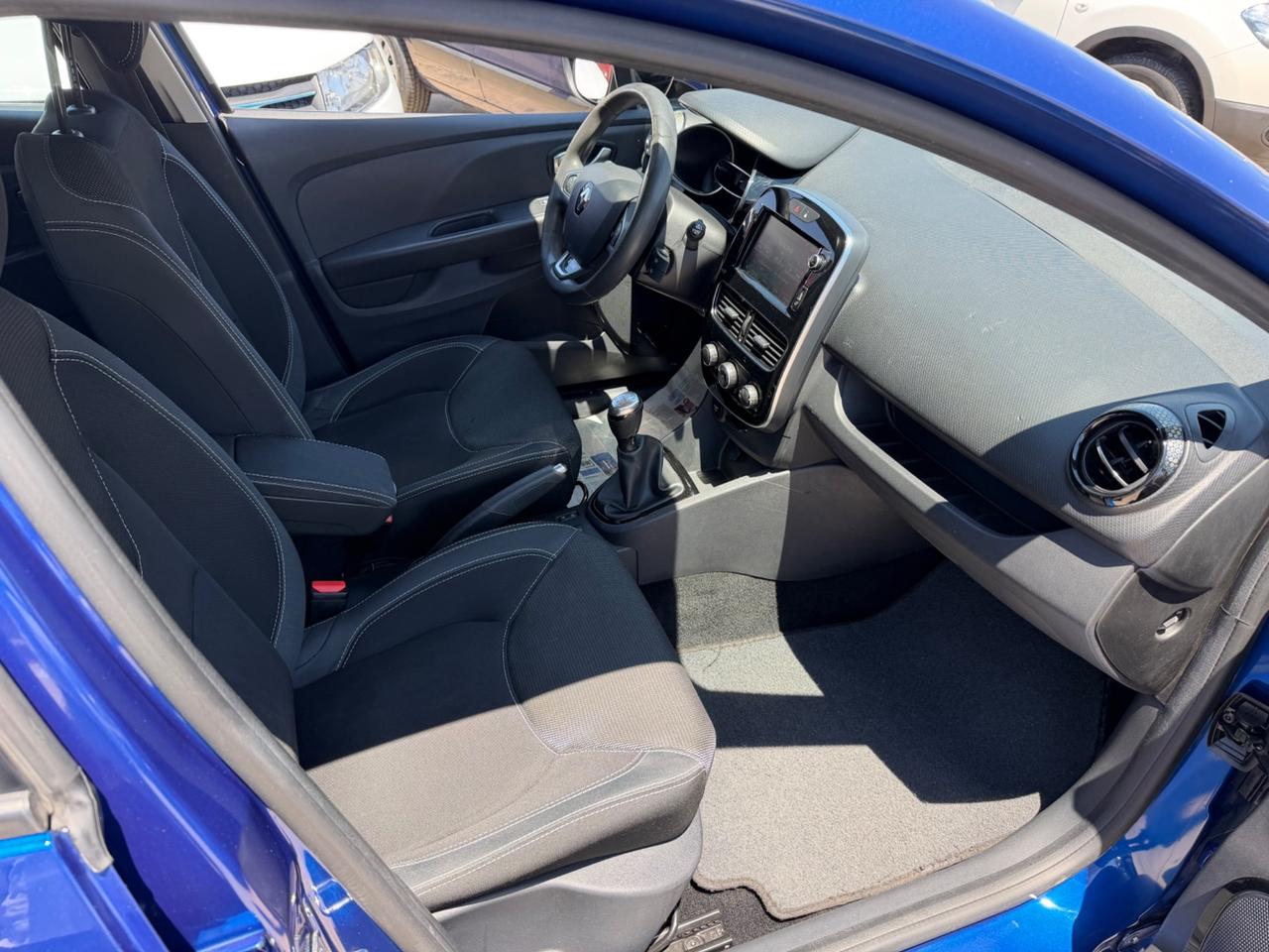 Renault Clio Sporter TCe 12V 75 CV Moschino Life