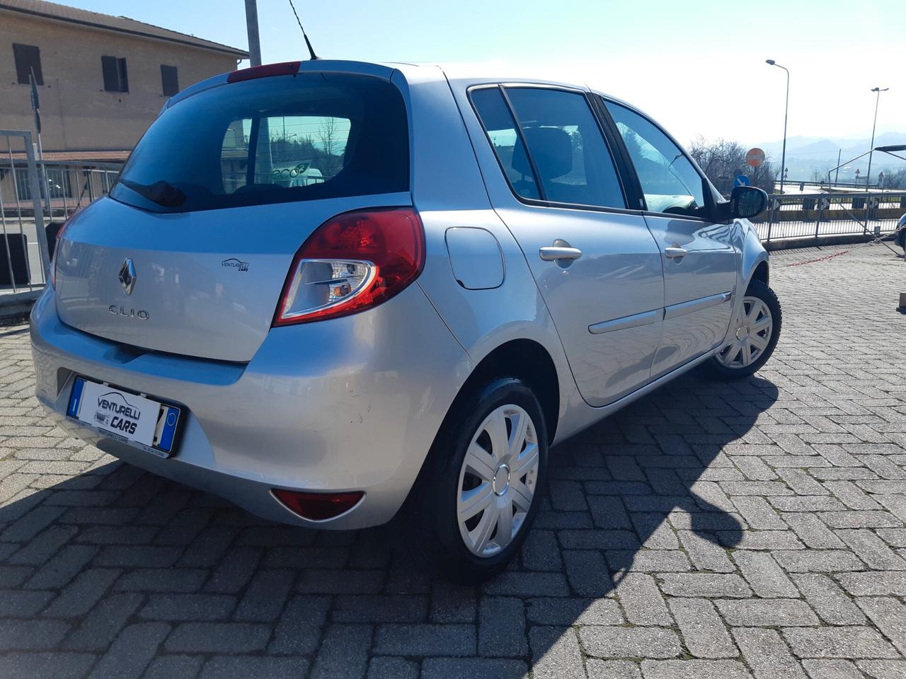 Renault Clio 1.2 16V 5 porte Dynamique X NEOPATENTATI