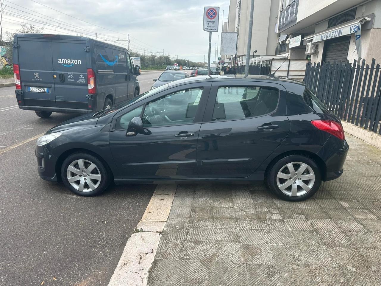 Peugeot 308 1.6 HDi 110CV 5p. Féline (5 Marce)