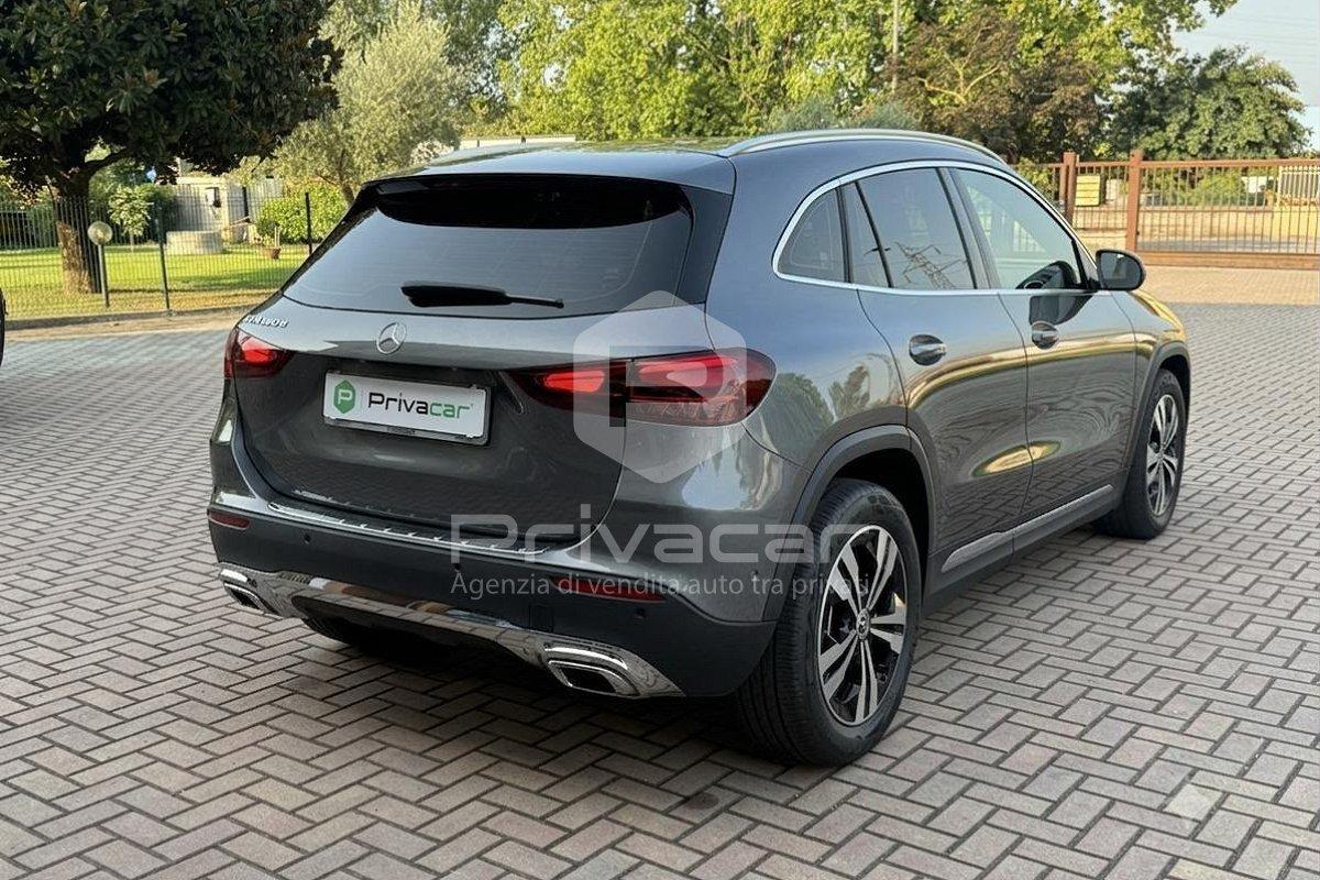 MERCEDES GLA 180 d Automatic Progressive Advanced