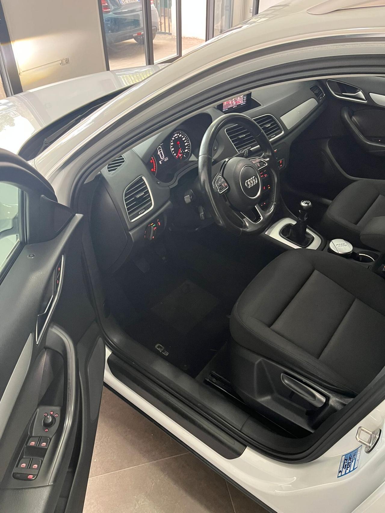 Audi Q3 2.0 TDI 150 CV quattro Sport