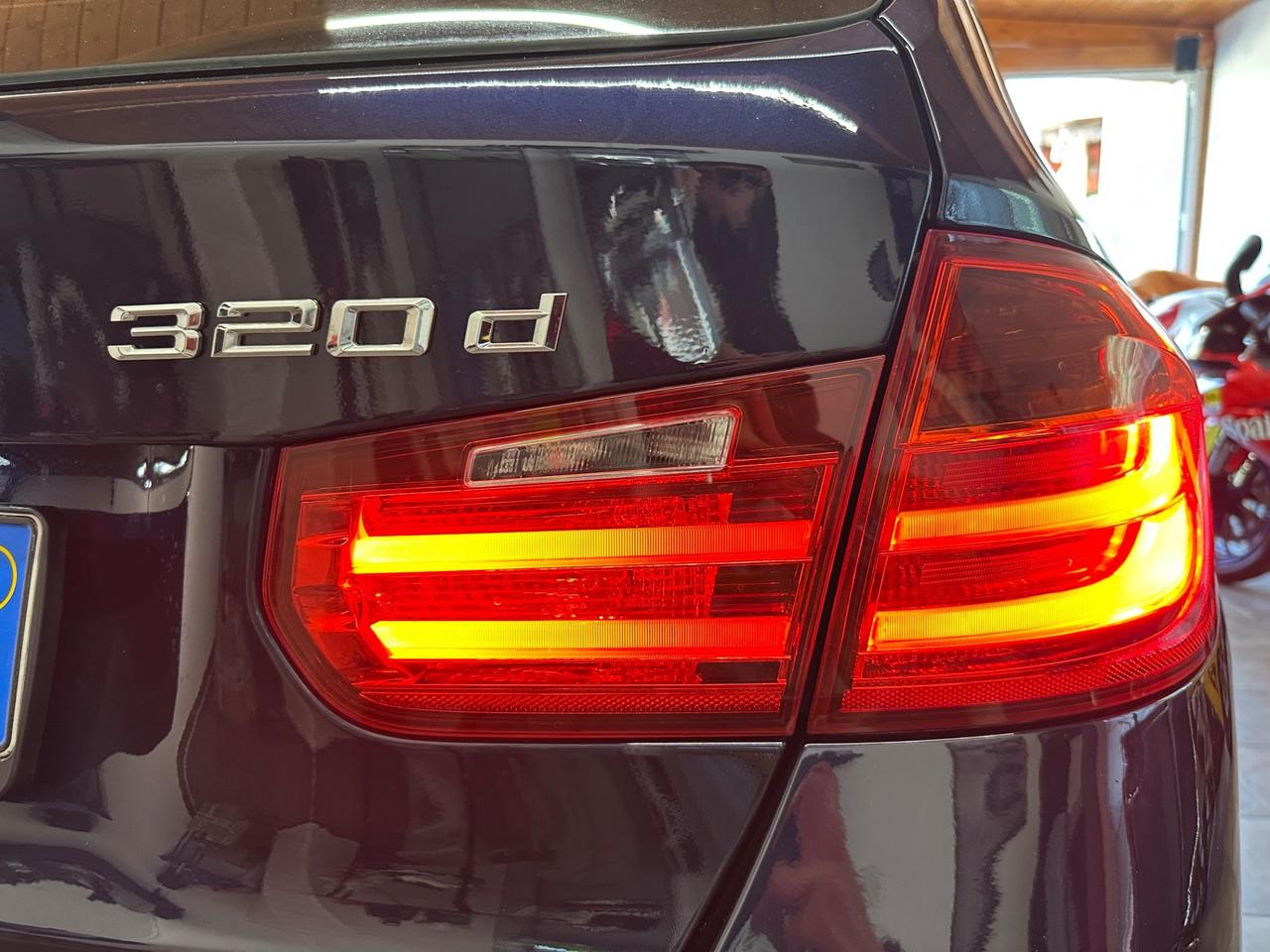Bmw 320d Touring - distribuzione nuova - GARANZIA